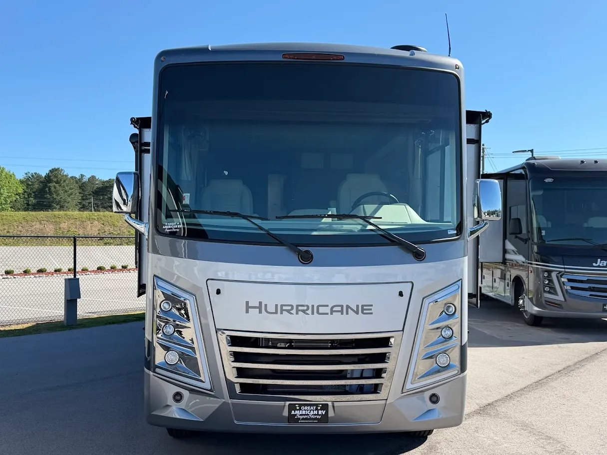 2027 Thor Motor Coach Hurricane 36H - Photo 3