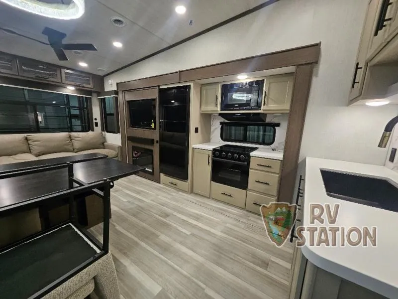 2026 Keystone RV Cougar Half-Ton 26RES - Photo 4