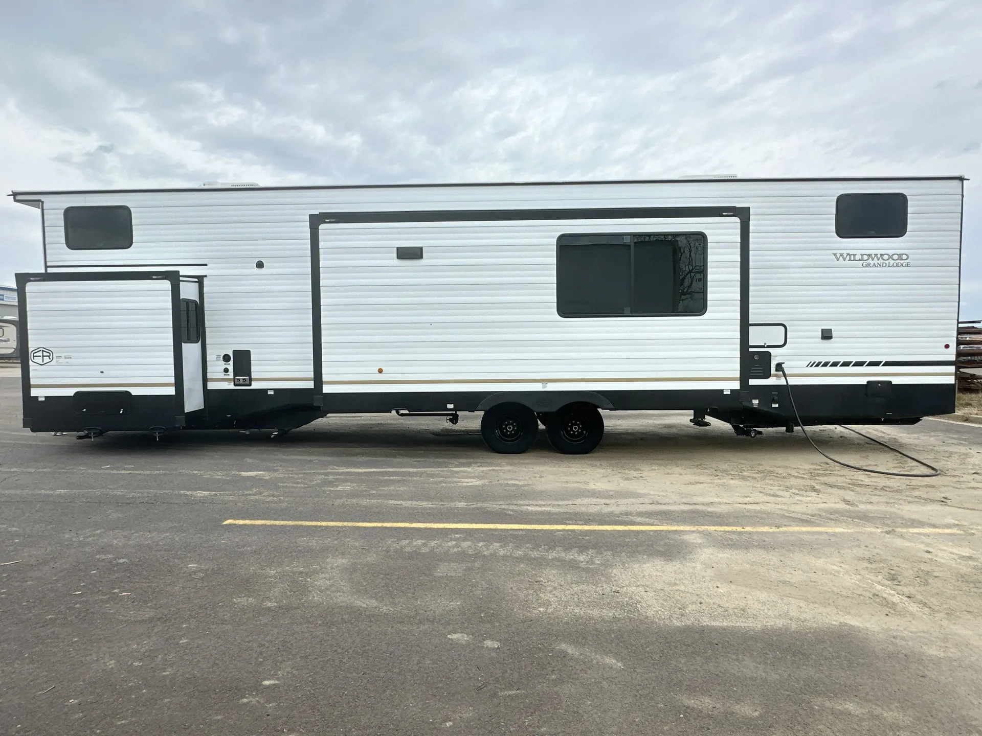 2026 Forest River Wildwood Grand Lodge 42ICE — off campside