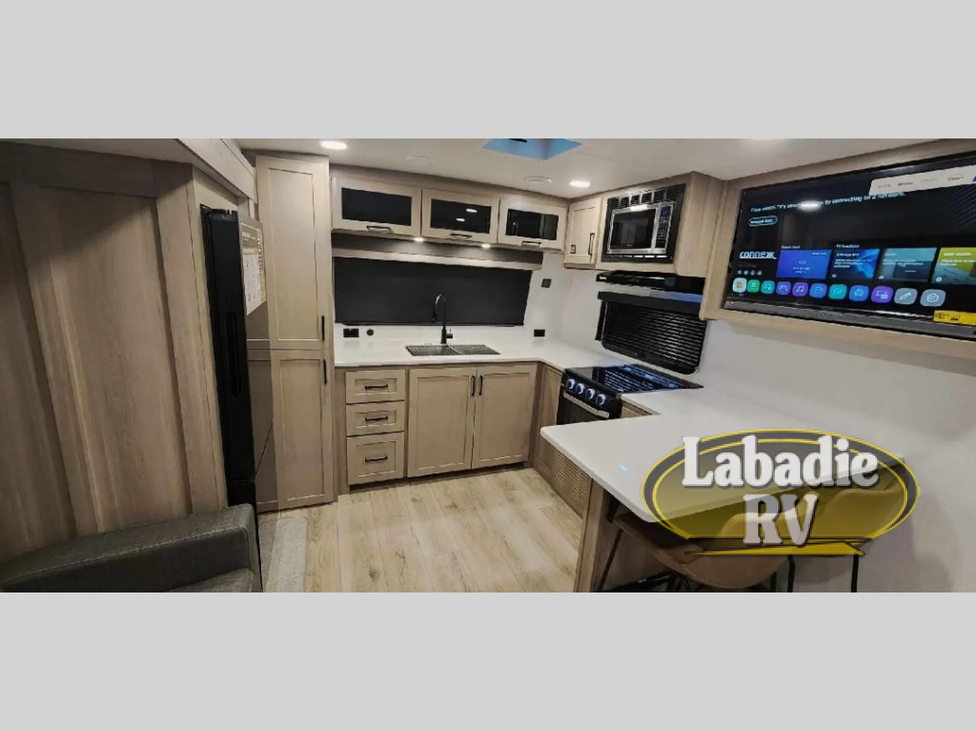 2027 Forest River Rockwood Mini Lite 2523MBR — Photo 6