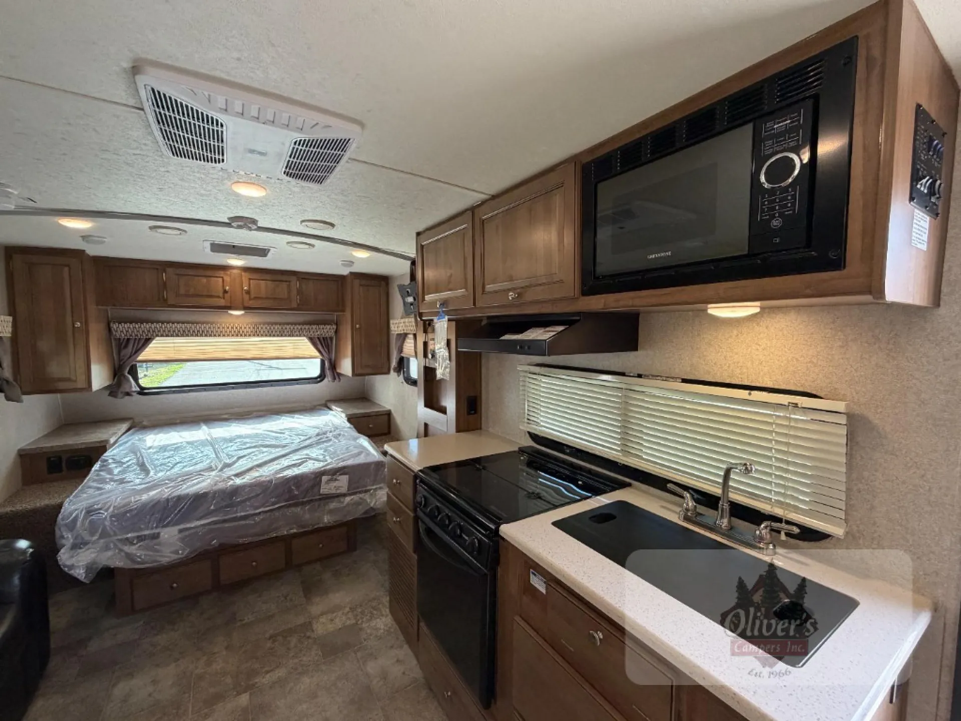 2018 Forest River Rockwood Mini Lite 2109S - Photo 4