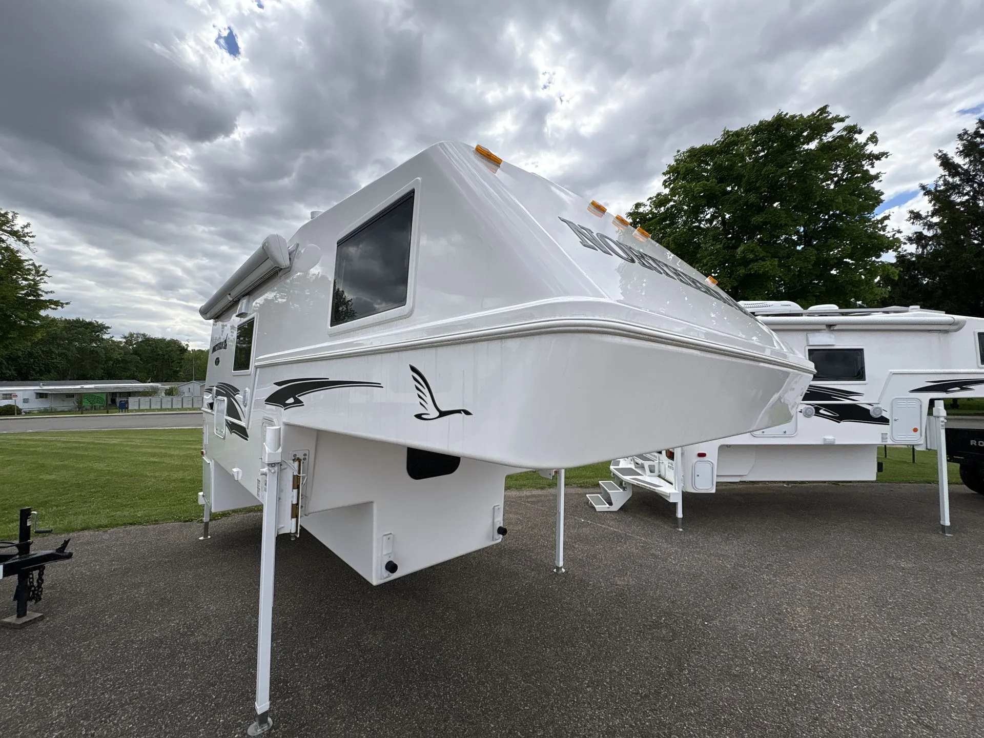 2026 Northern Lite 10-2 EX DRY BATH - Main photo
