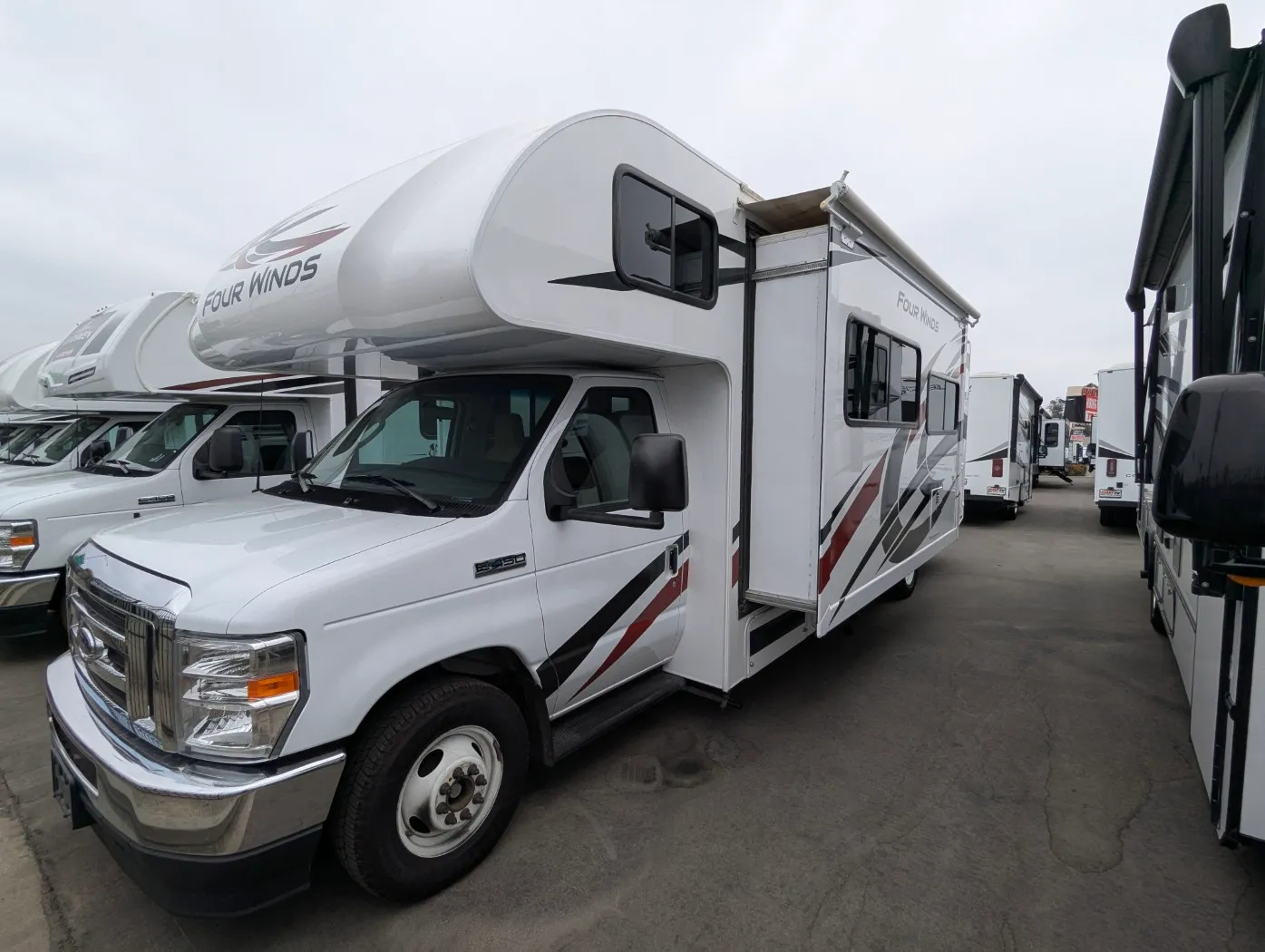 2024 Thor Motor Coach Four Winds 28Z - Photo 3