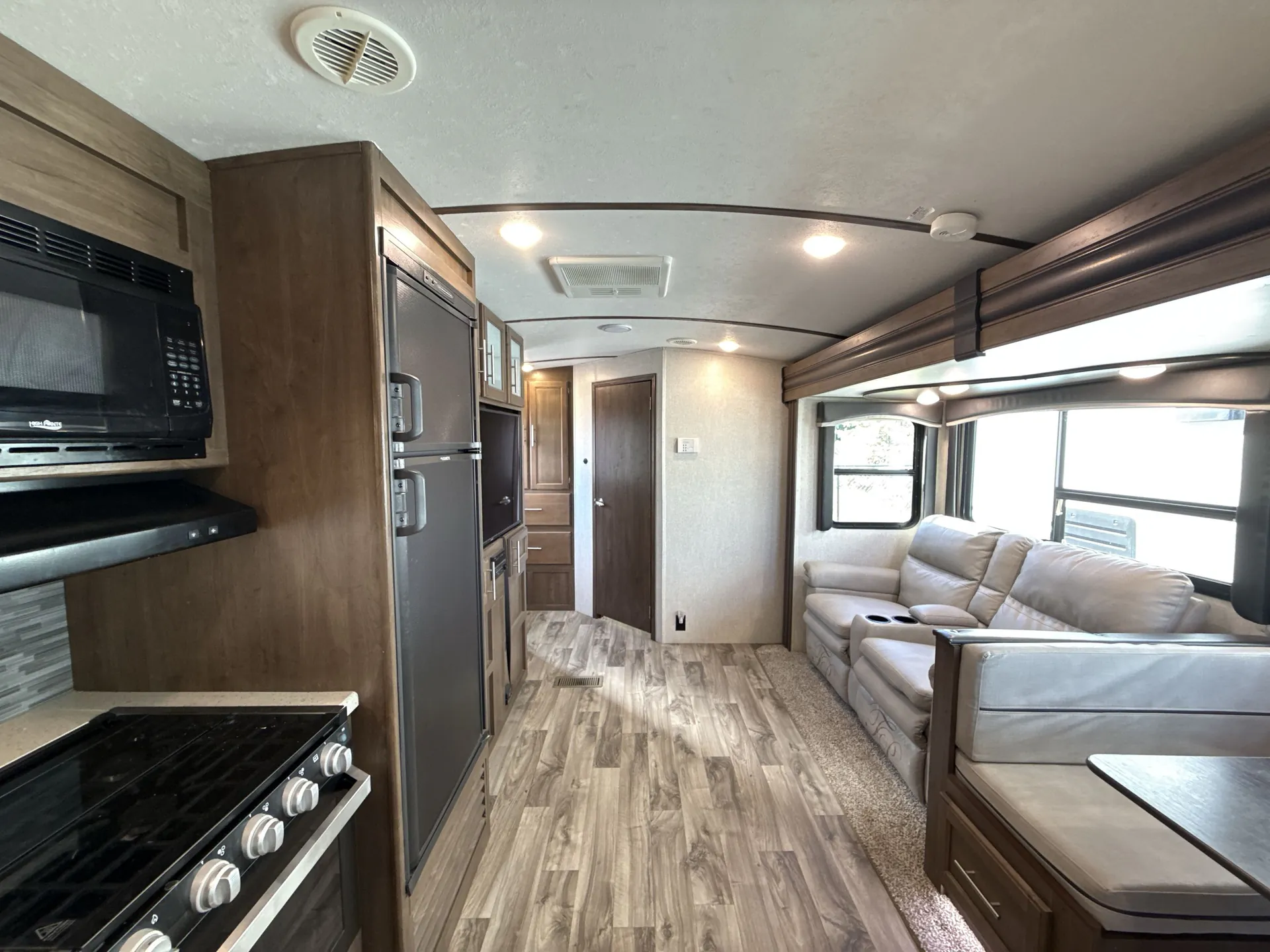 2019 Keystone Cougar Half-Ton 26RBSWE - Photo 4