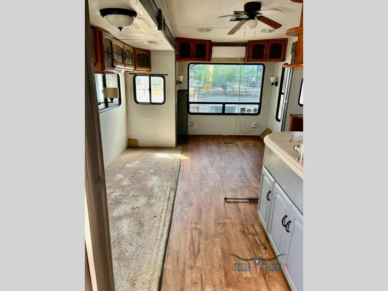 2007 Keystone Montana 3400RL - Photo 3