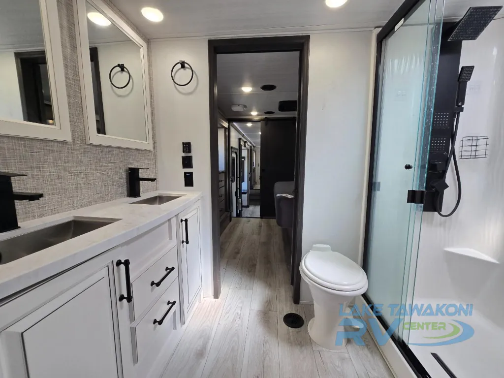 2024 Keystone Montana 3901RK, Photos photo 29