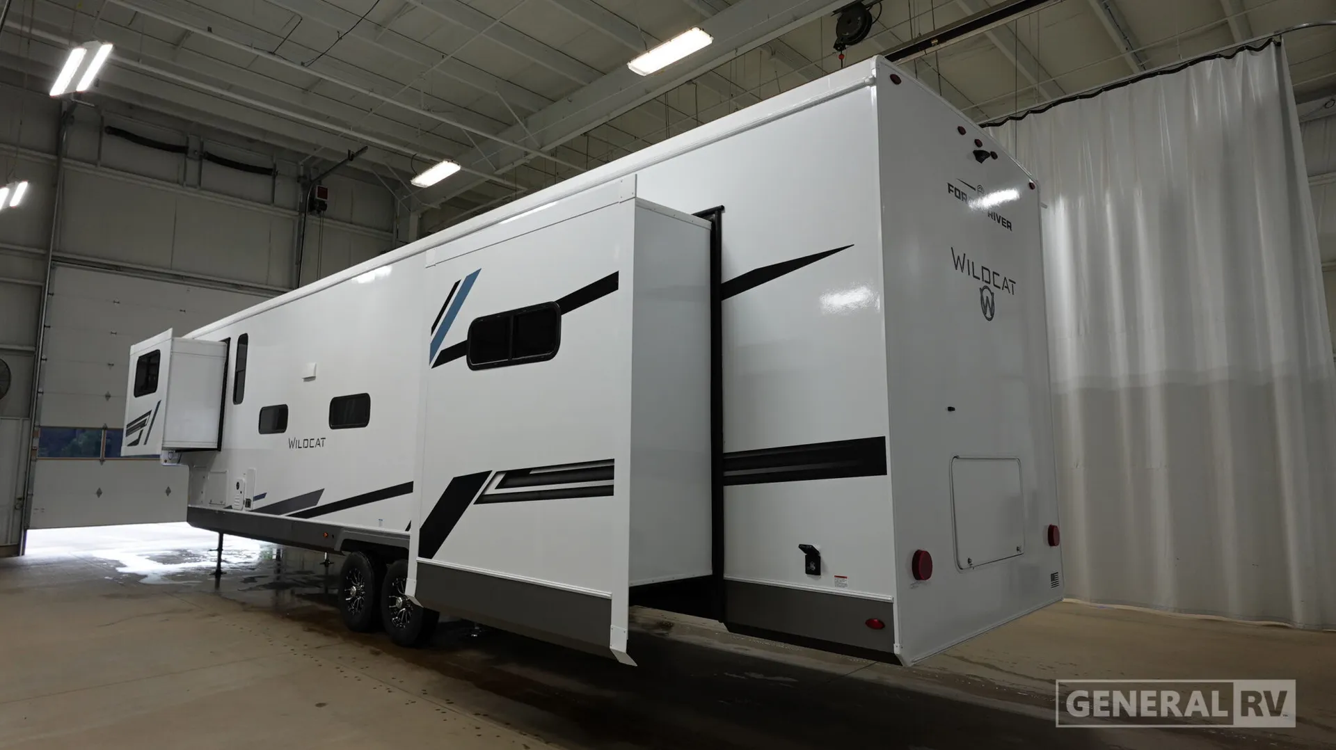 2027 Forest River Wildcat 35FL - Photo 4