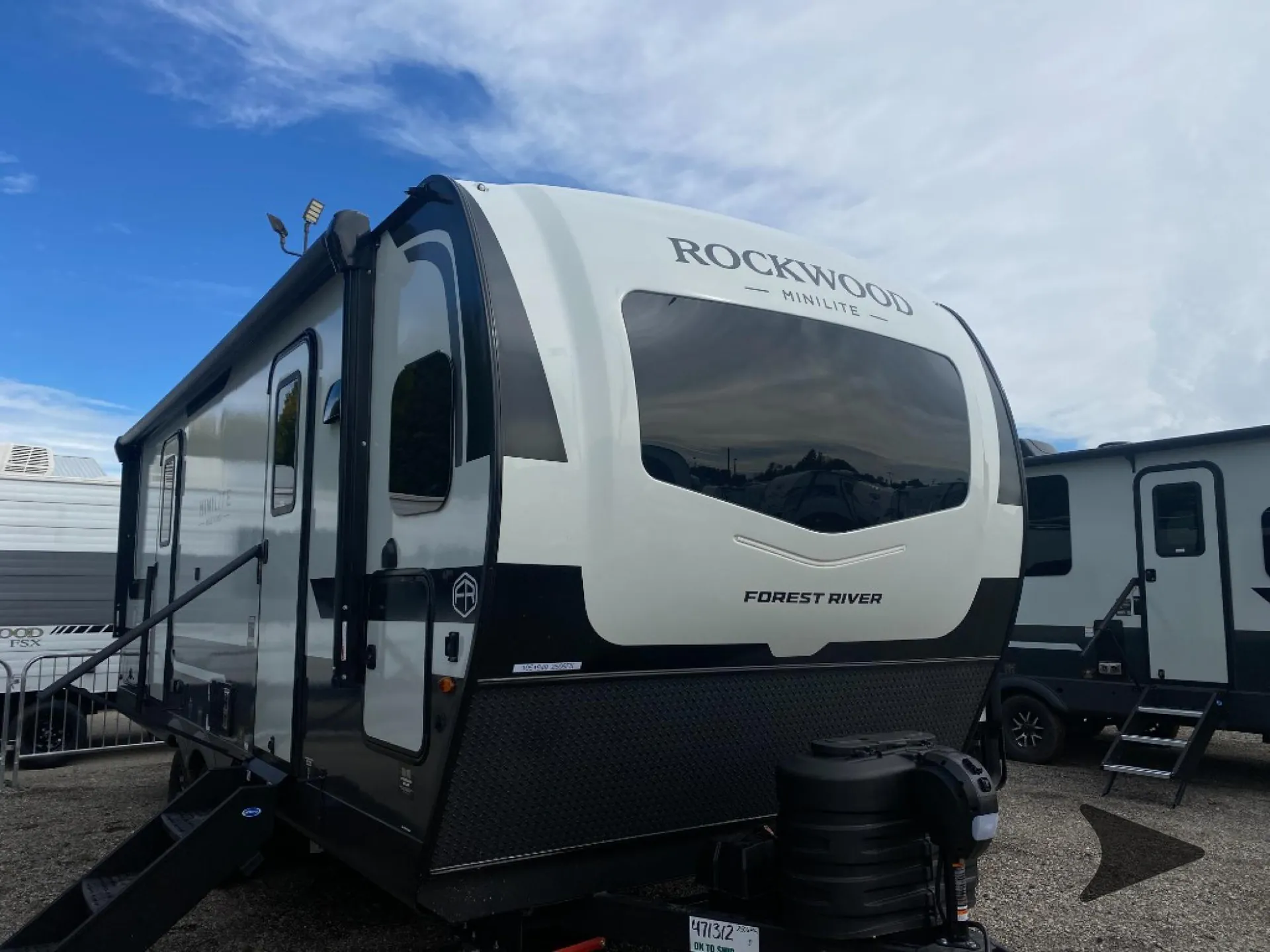 2027 Forest River Rockwood Mini Lite 2506FK