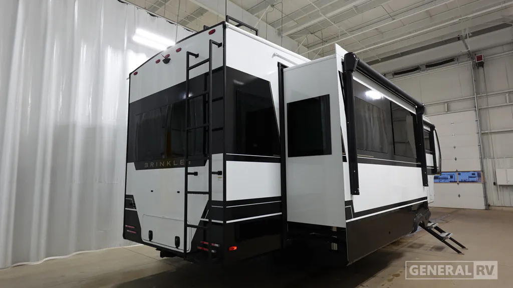 2026 Brinkley Model Z 3600, Photos photo 7