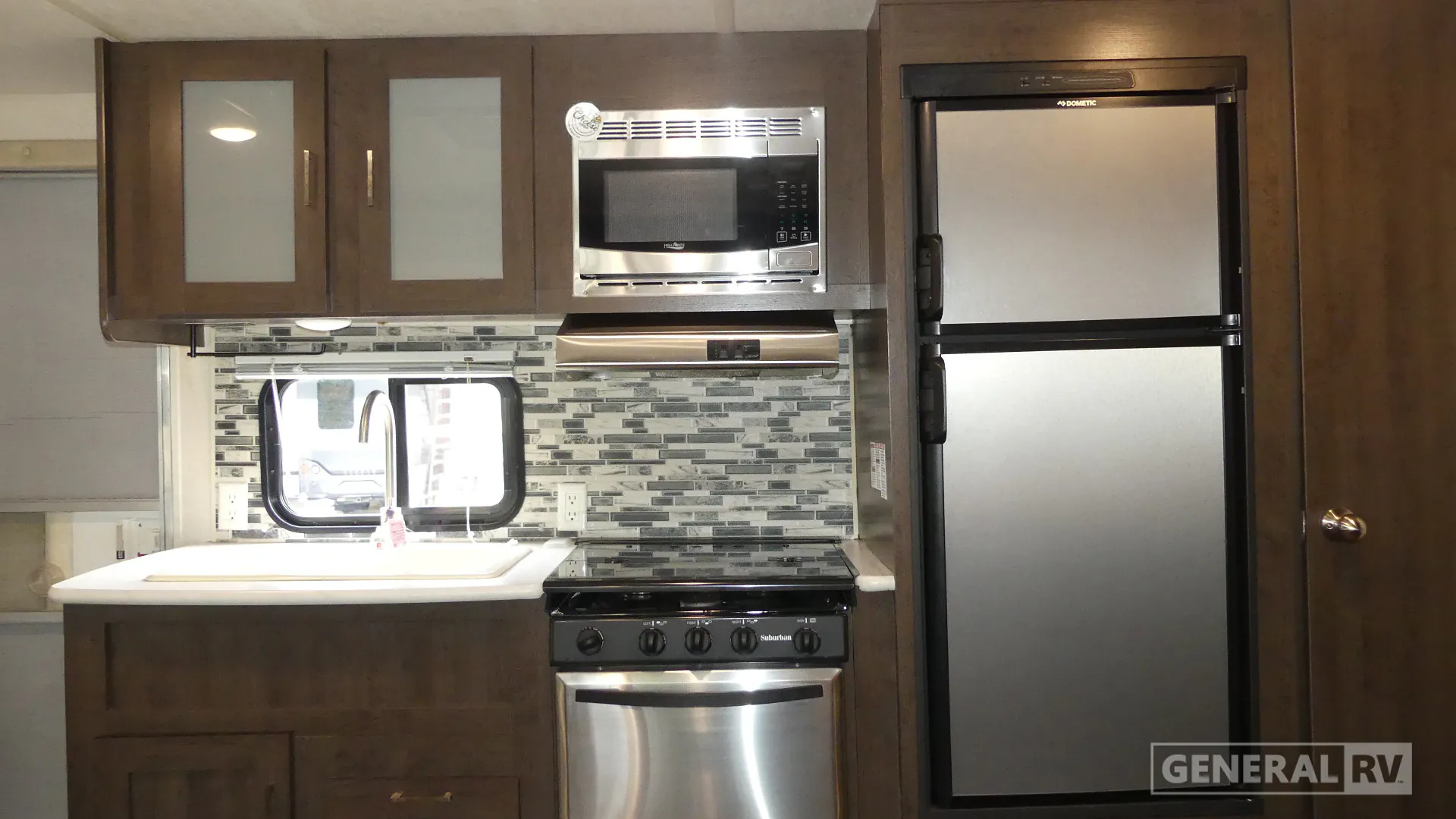 2018 Forest River Wildwood X-Lite 233RBXL — Photo 6