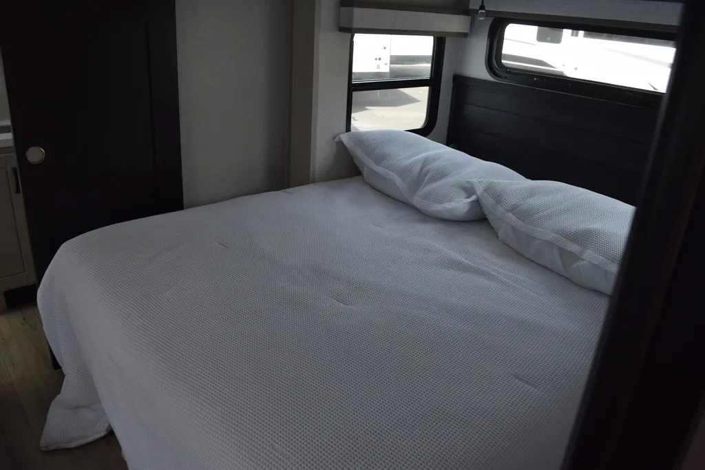 2026 Jayco North Point 395DSDB, Photos photo 16