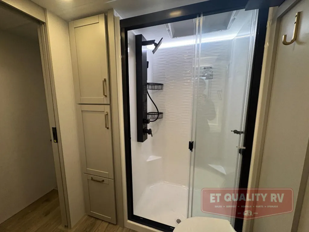 2026 Brinkley Model Z 3600, Photos photo 5