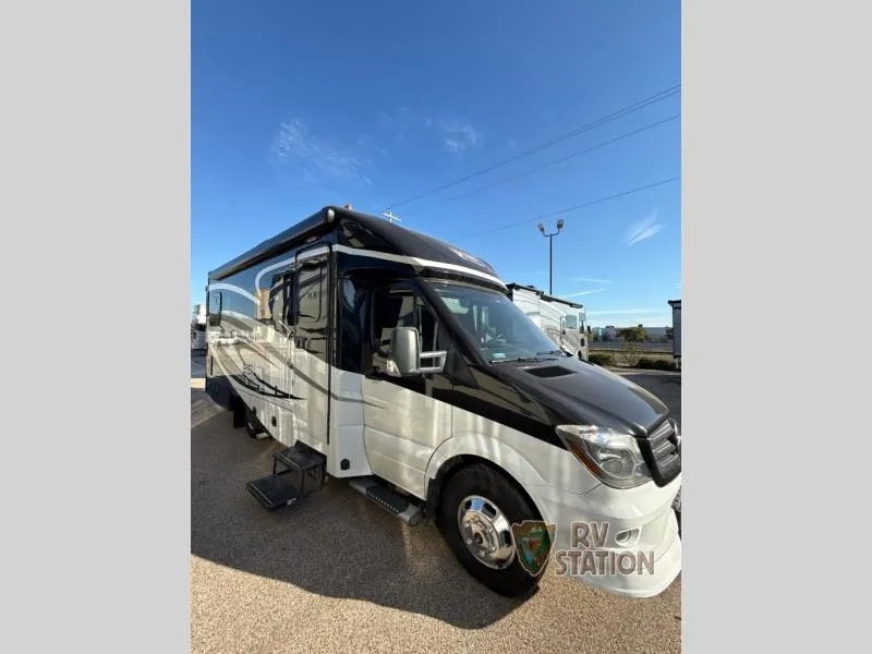 2019 Renegade Vienna 25VQRS - Photo 2