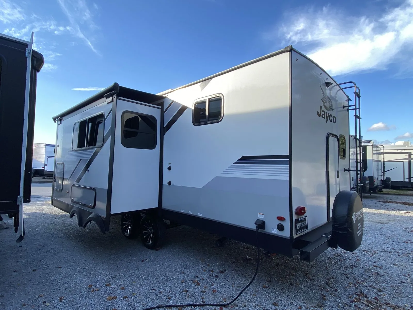 2024 Jayco Jay Feather 24BH - Photo 3