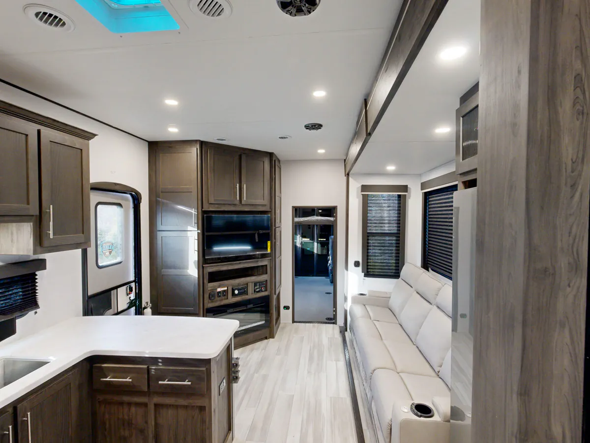 2025 Keystone Impact 415 - Photo 3