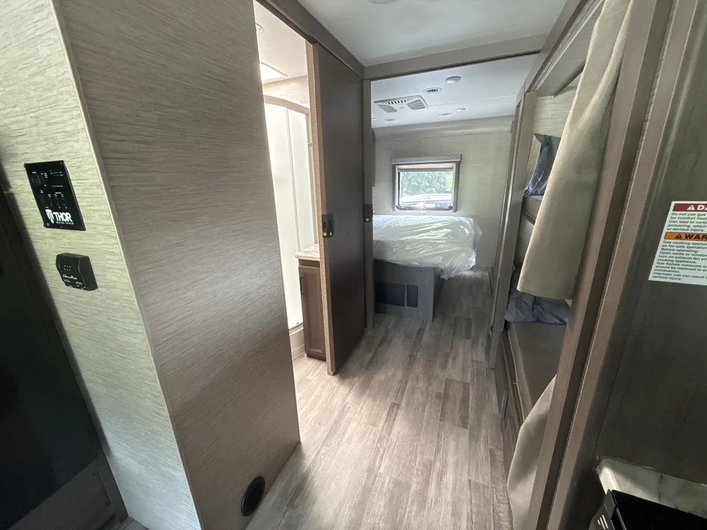 2023 Thor Motor Coach Freedom Traveler A32, Photos photo 17