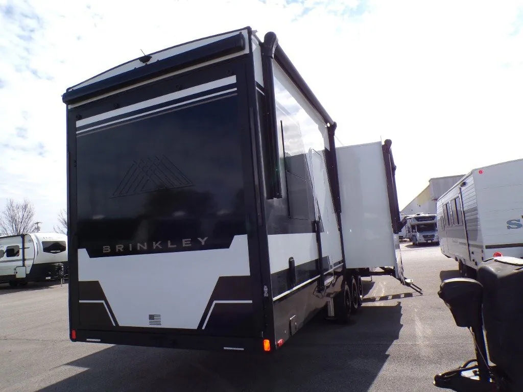 2026 Brinkley Model G 3520, Photos photo 4