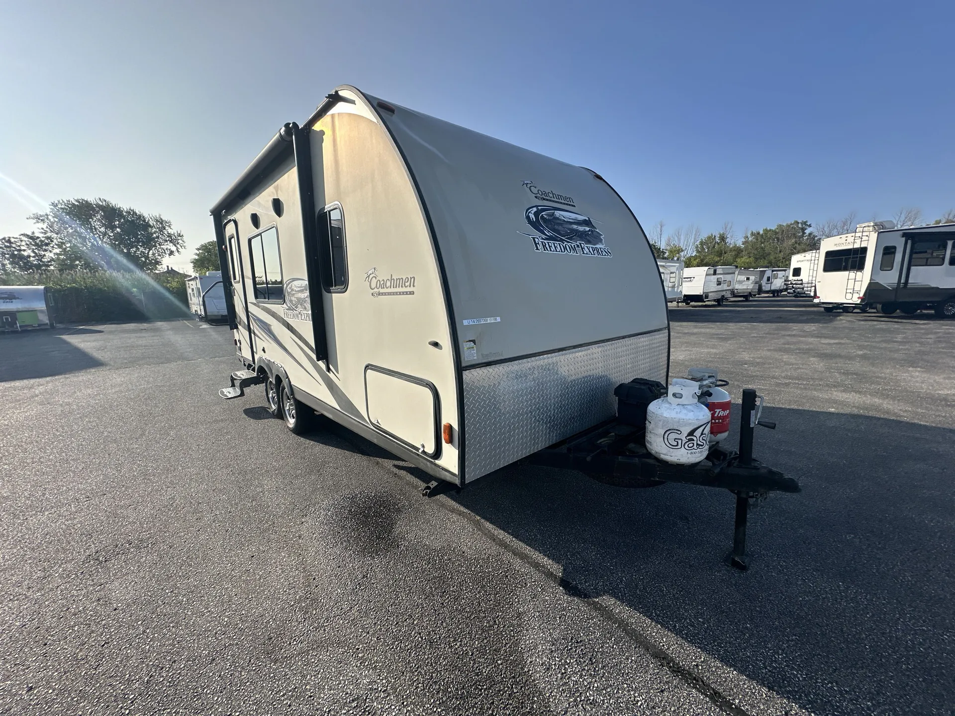 2014 Coachmen Freedom Express LTZ 191RB - Photo 2