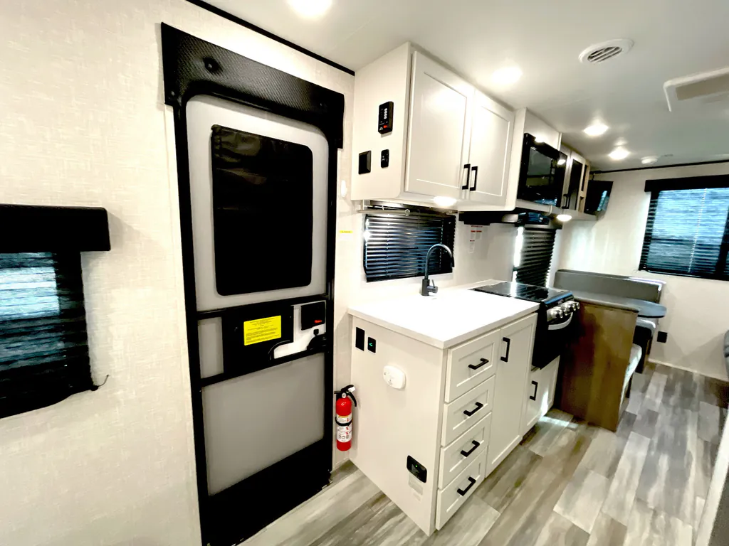 2025 Jayco Jay Flight SLX 210QB, Photos photo 3