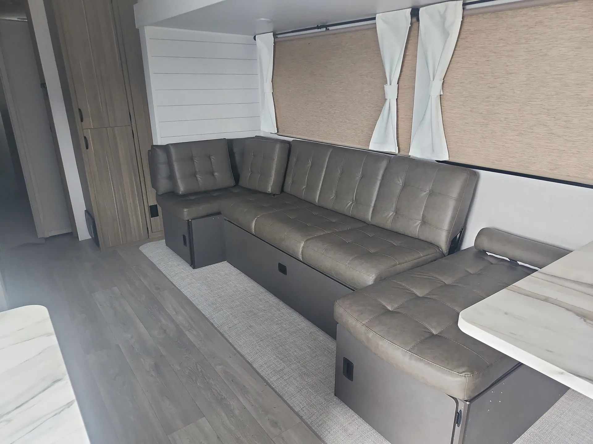 2027 Forest River Salem 33TS — living area main
