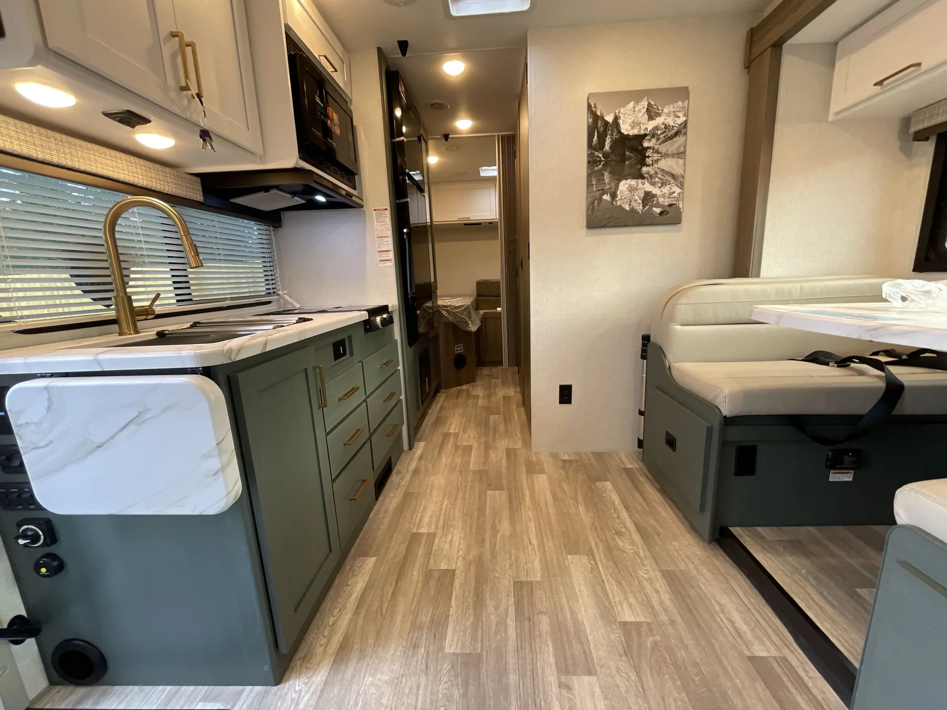 2026 Thor Motor Coach Freedom Eddie Bauer 25EB - Photo 3