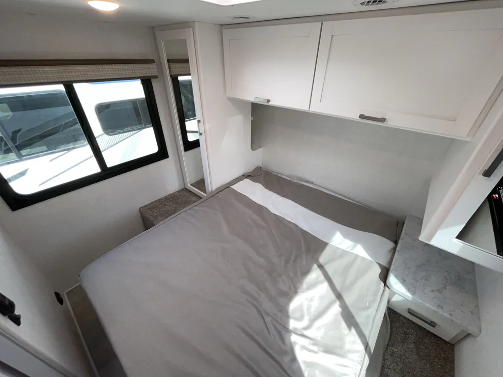 2026 Thor Motor Coach Freedom Elite 28HZ, Photos photo 16