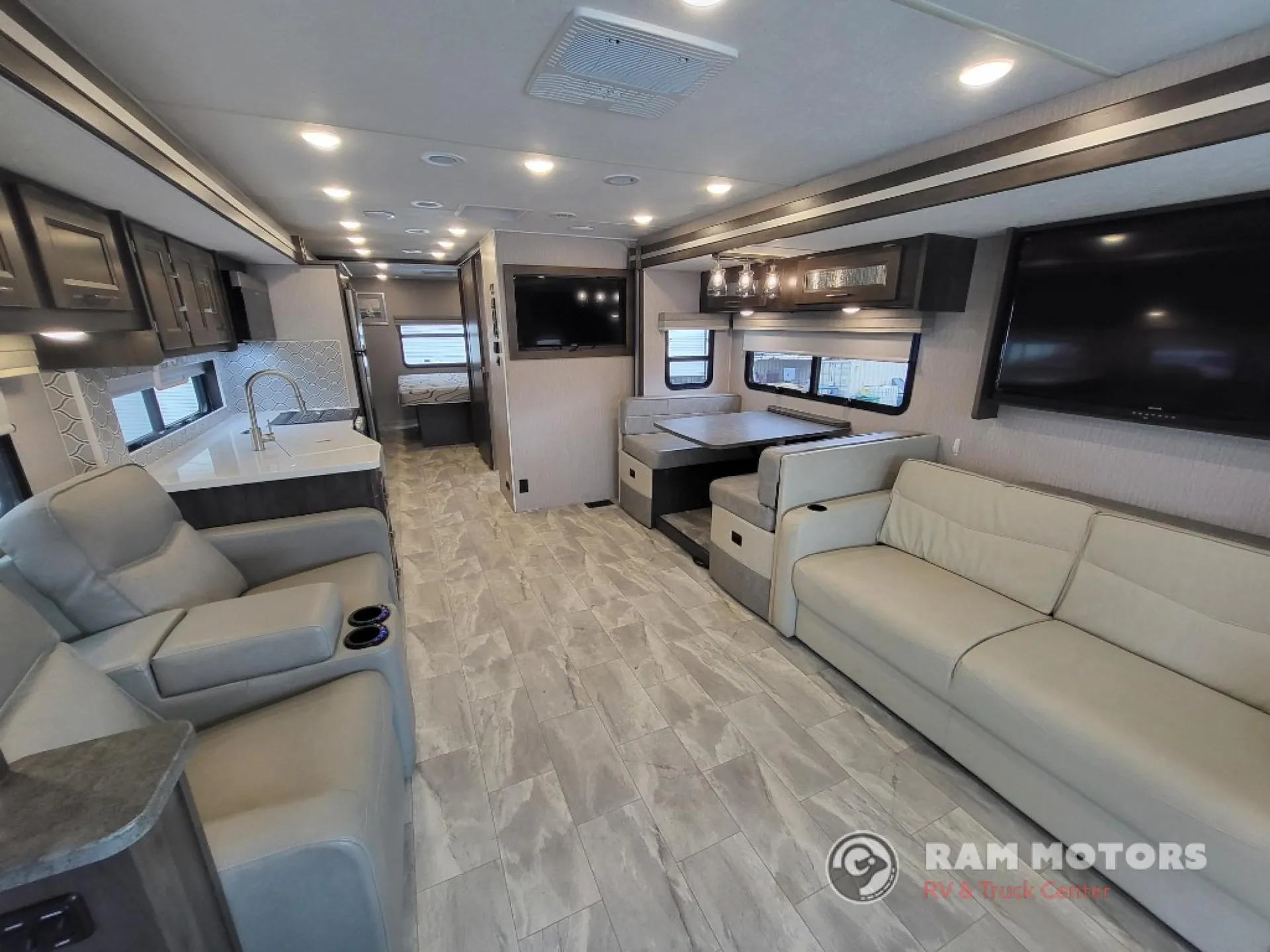 2022 Coachmen Encore 355DS - Photo 3