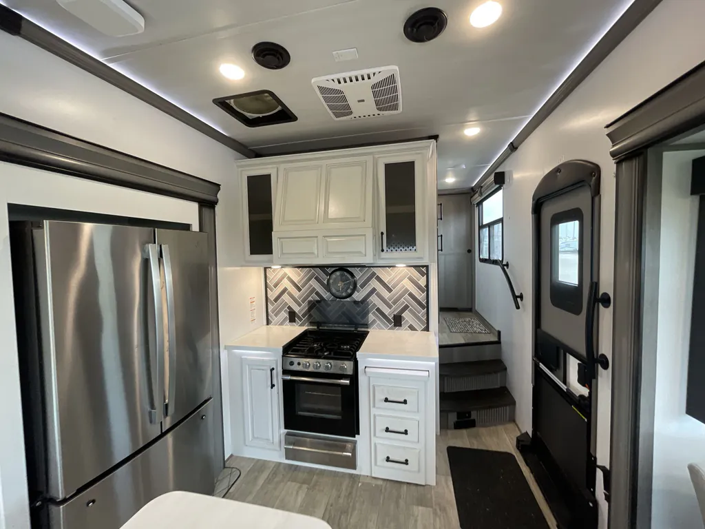 2022 Keystone Montana 3231CK, Photos photo 12