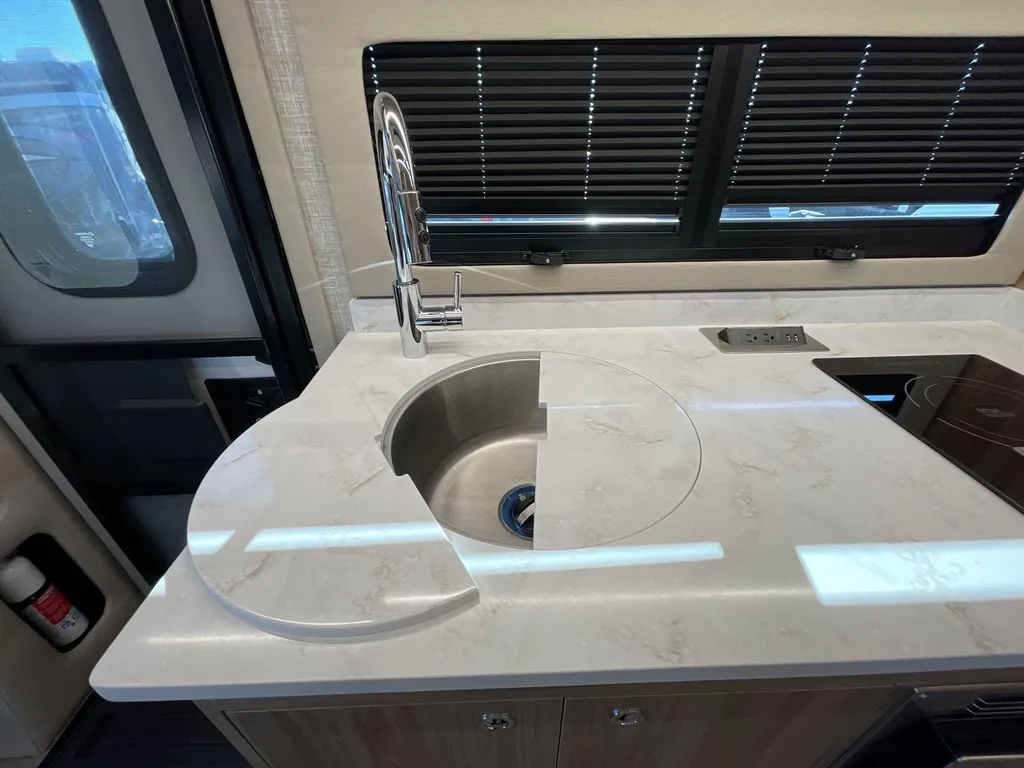 2026 Tiffin Wayfarer 25 XRW, Photos photo 23