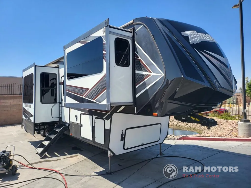 2018 Grand Design Momentum 376TH, Photos photo 10