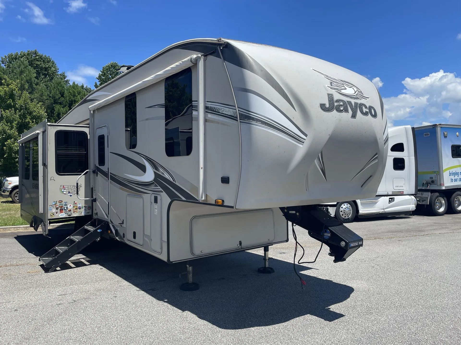 2017 Jayco Eagle 291RSTS - Photo 2