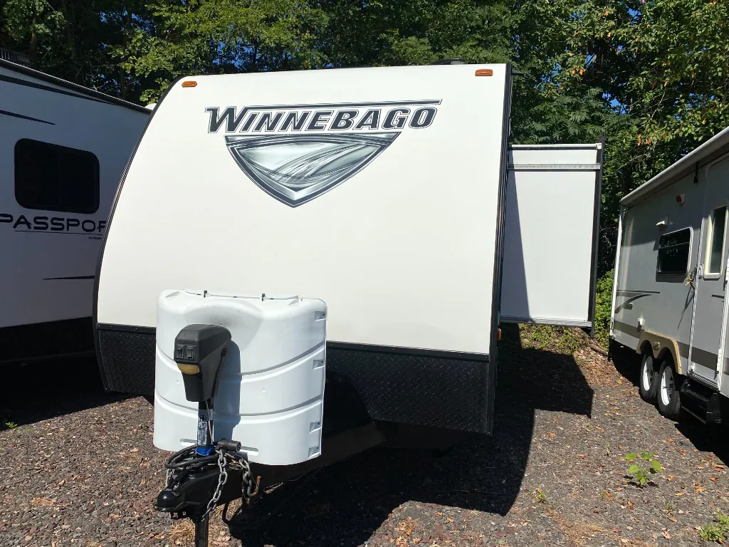 2019 Winnebago Micro Minnie 2108DS - Photo 2
