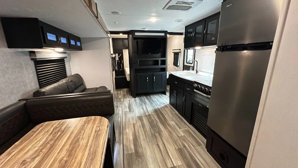 2022 Coachmen Freedom Express Select 29SE, Photos photo 18