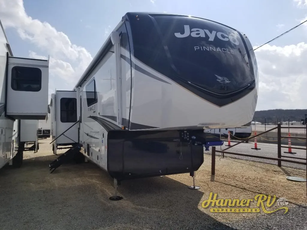2026 Jayco Pinnacle 38FBRK - Photo 2
