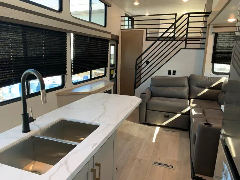 2027 Jayco Jay Flight Bungalow JayLoft, Photos photo 8