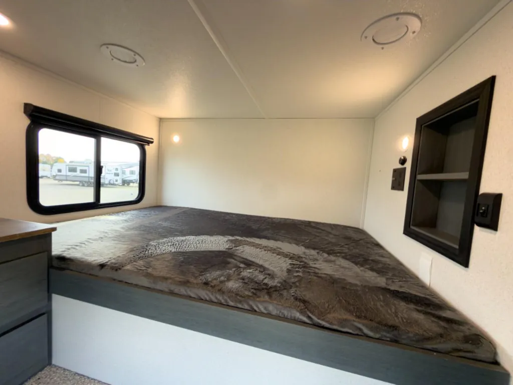 2027 Forest River Solaire 3150TBSS, Photos photo 20