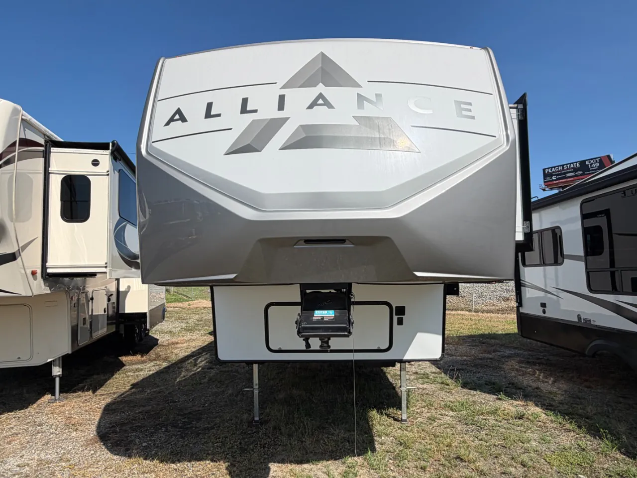 2024 Alliance RV Avenue 37MBR - Photo 3