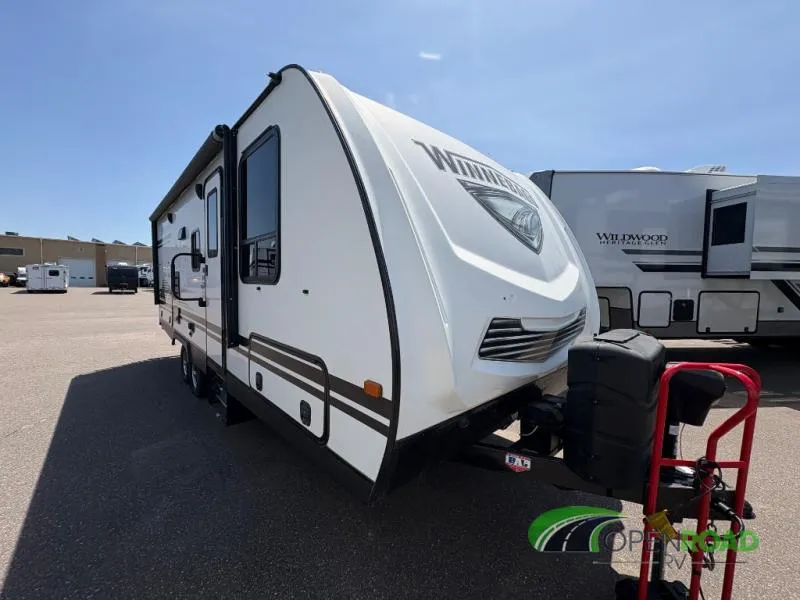 2020 Winnebago Minnie 2201MB - Photo 2