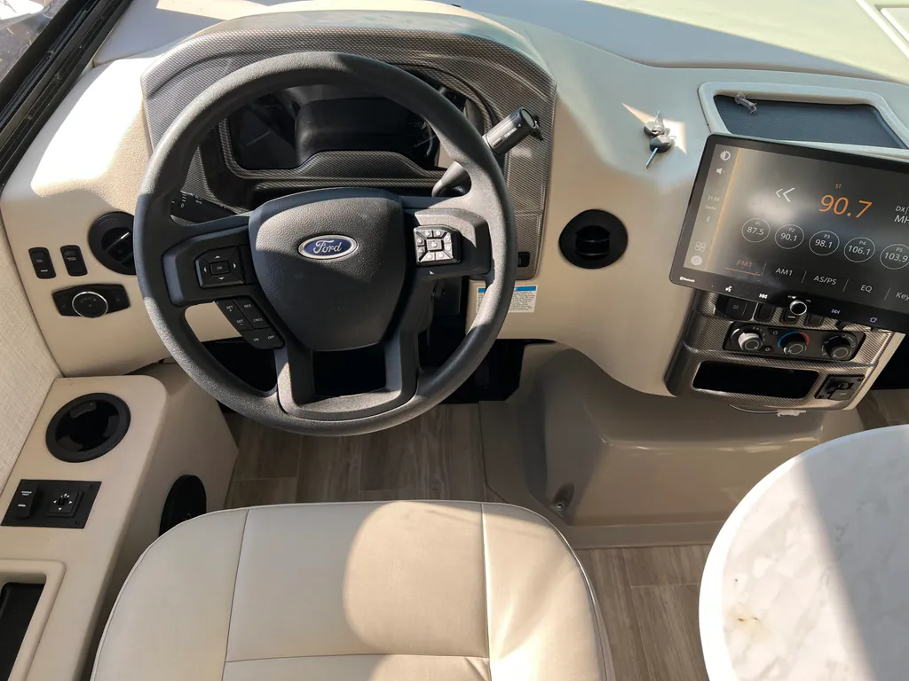 2026 Thor Motor Coach Axis 26.2, Photos photo 2