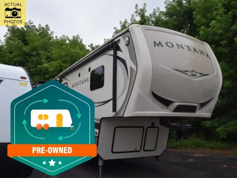 2018 Keystone Montana 3121RL - Photo 2