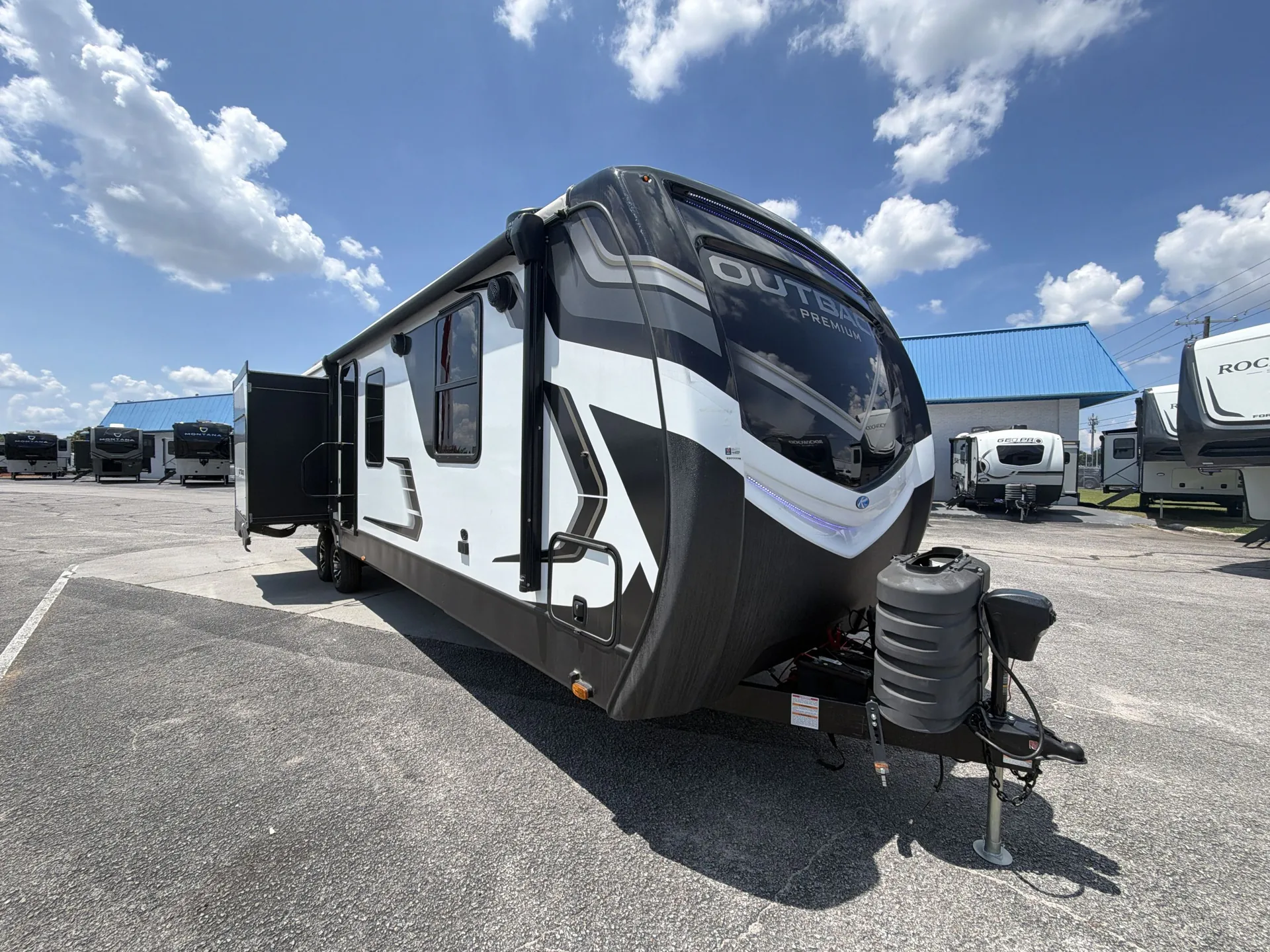 2024 Keystone Outback 332ML - Photo 2