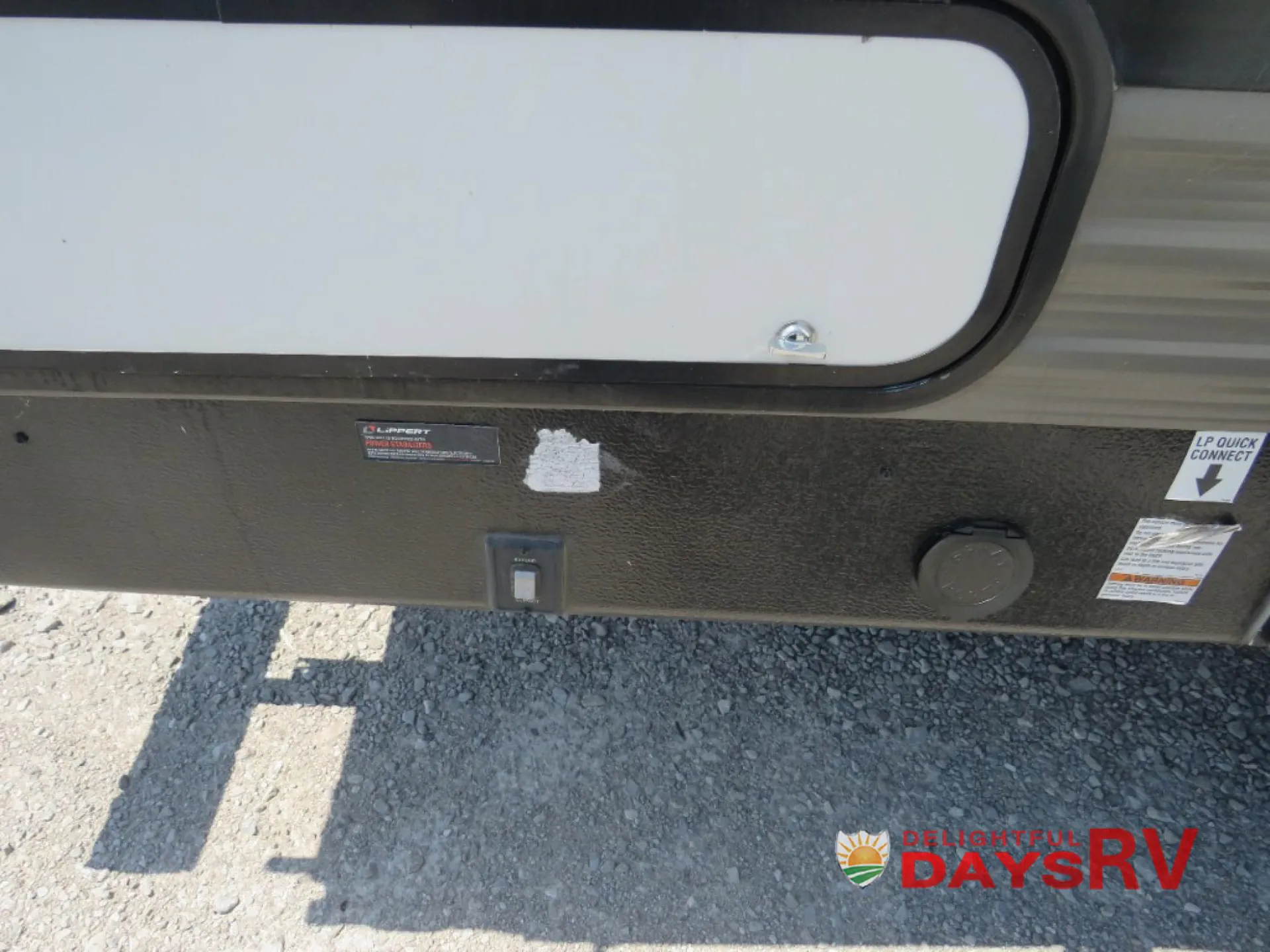 2022 Palomino Puma 315BHTS dealer photo 5 from Delightful Days