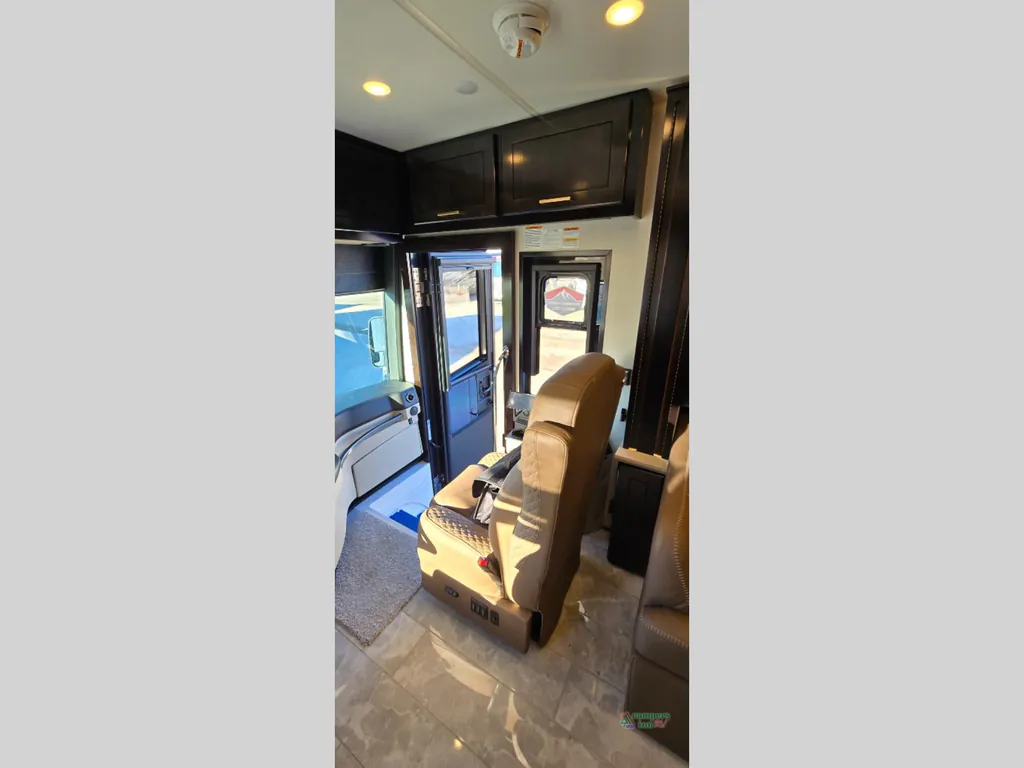 2027 Newmar New Aire 3543, Photos photo 30