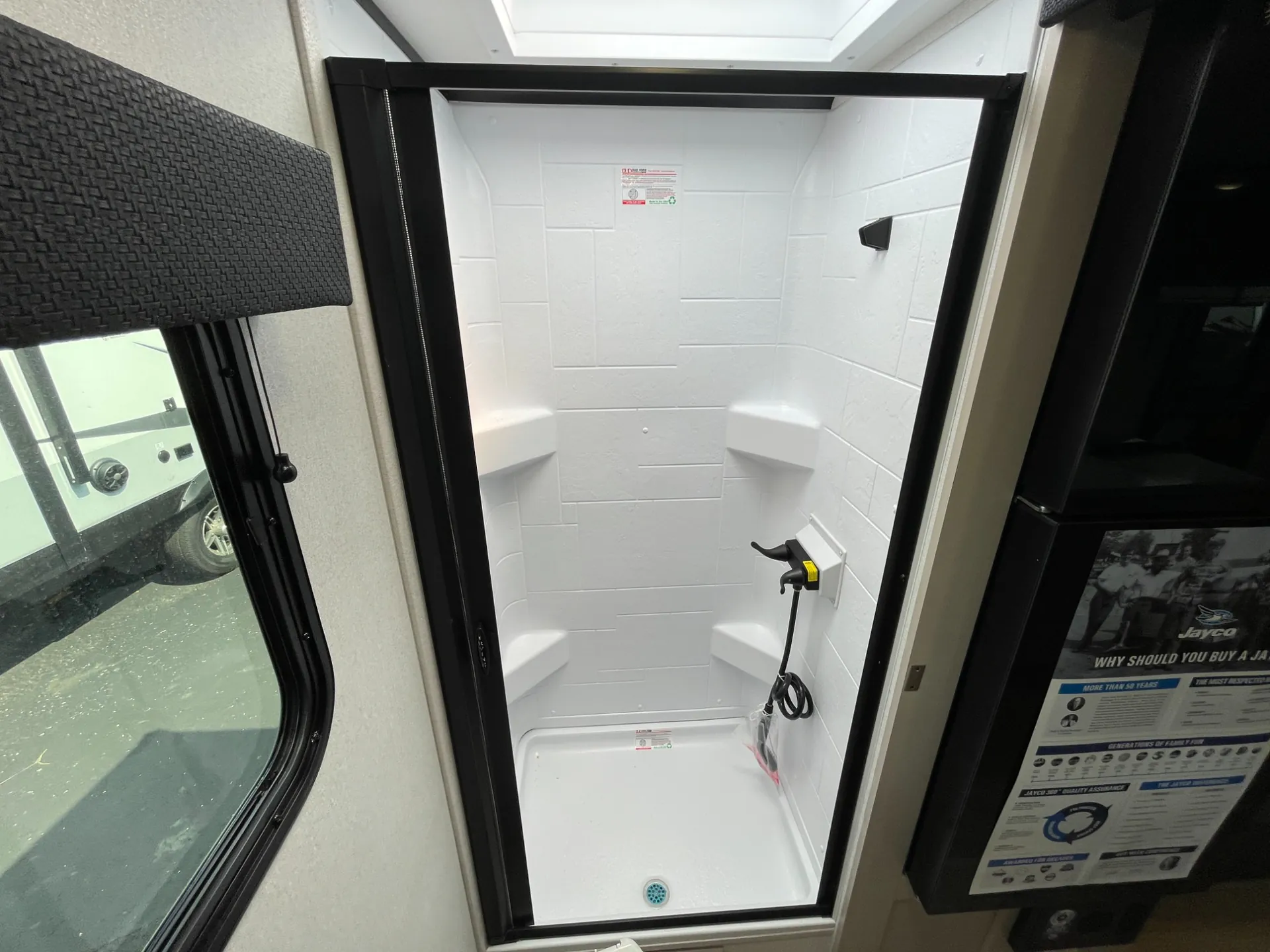 2027 Jayco Jay Feather Air 16RB - Photo 2