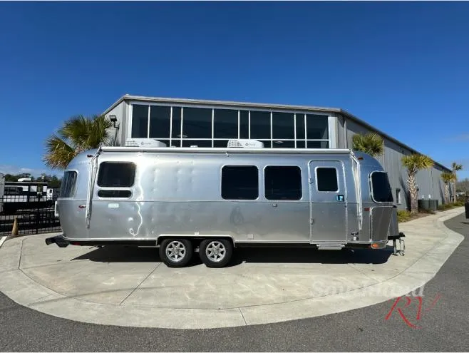 2026 Airstream Flying Cloud 28RB QUEEN - Photo 3