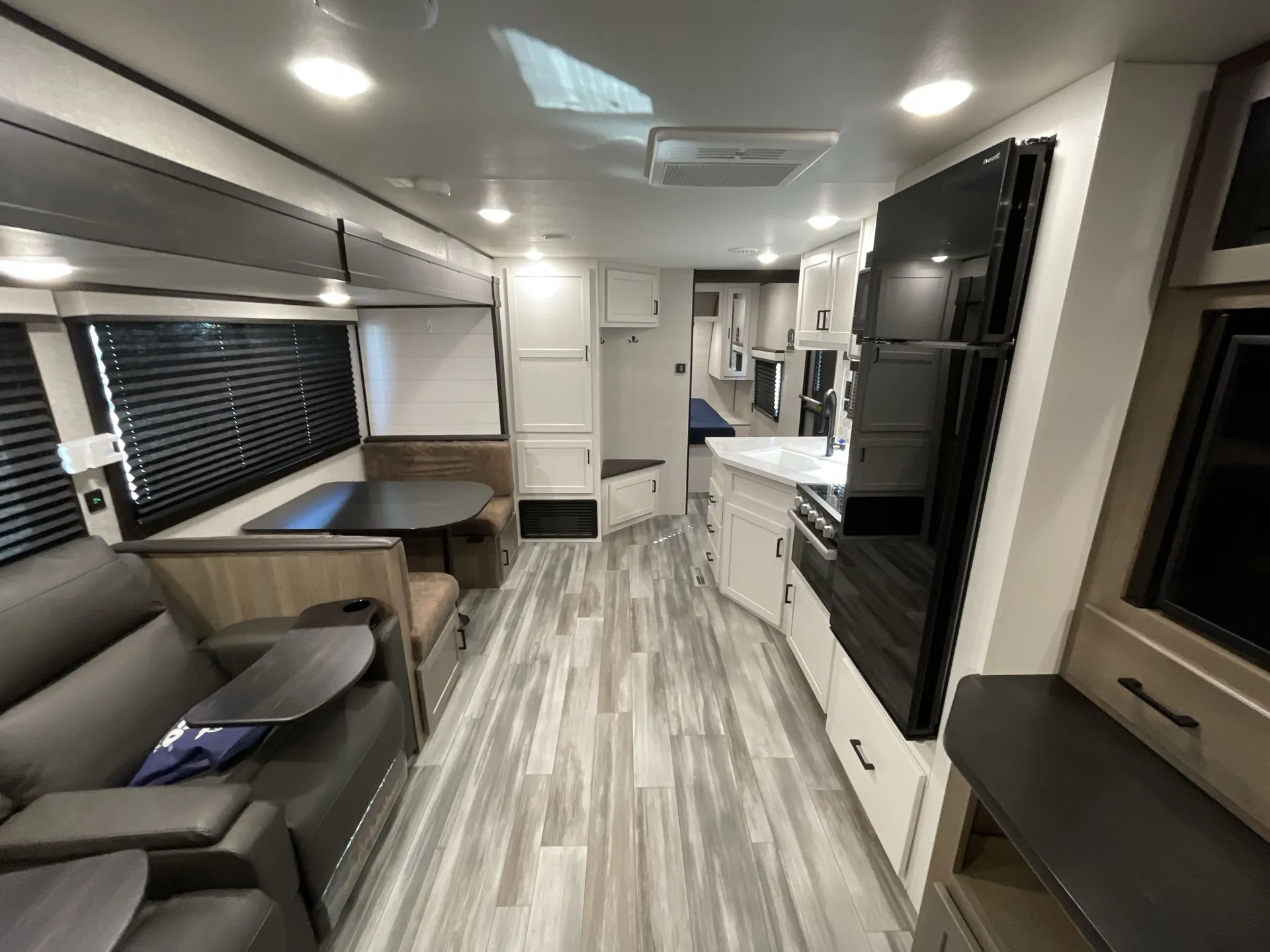 2024 Jayco Jay Flight 280BHK — living area main