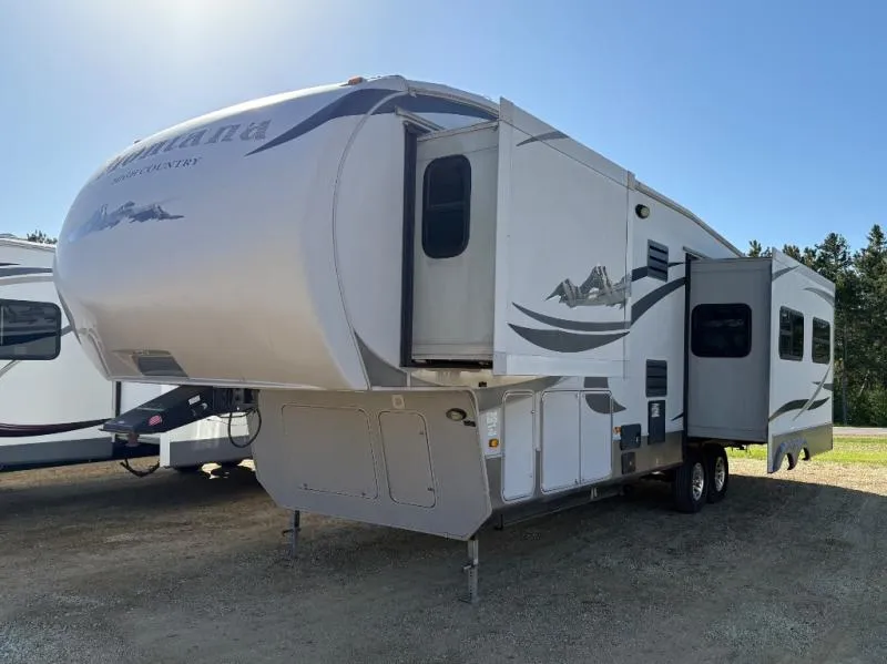 2011 Keystone Montana High Country 323RL - Photo 3