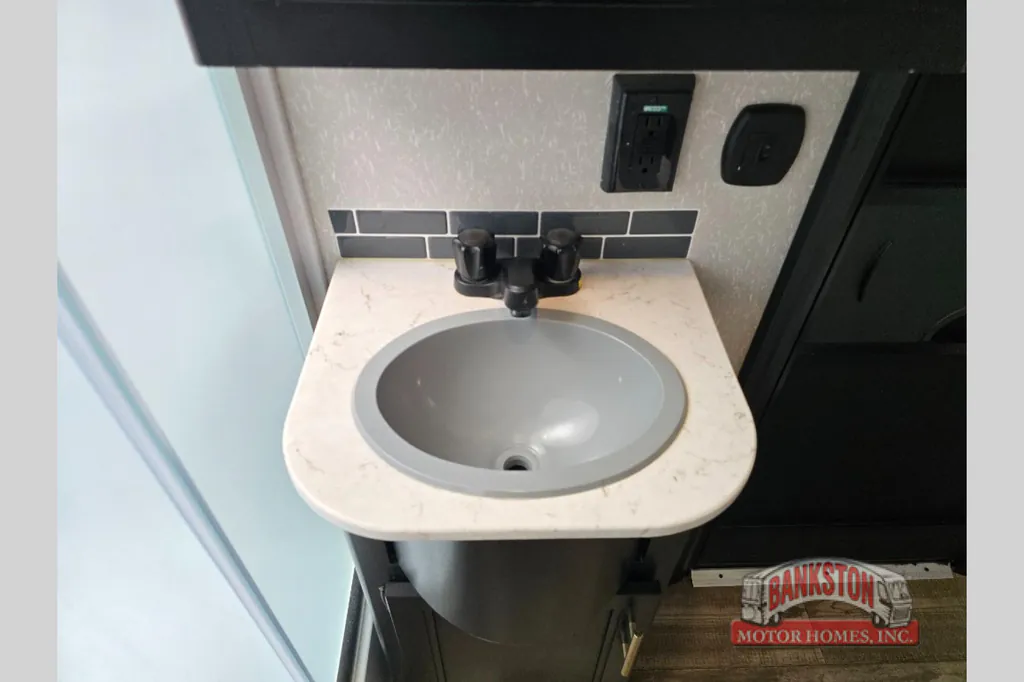 2022 Forest River Cherokee 324TS, Photos photo 19