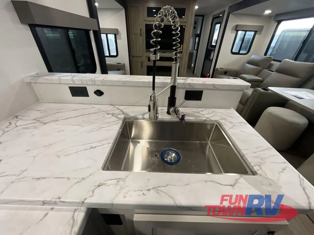 2026 Forest River Solaire 3060RKTS, Photos photo 16