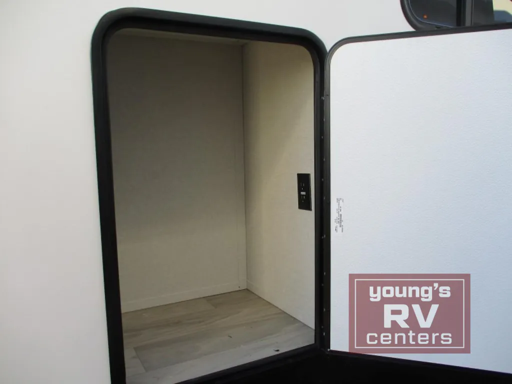 2025 Forest River Sandpiper Destination Trailers 400BH, Photos photo 7